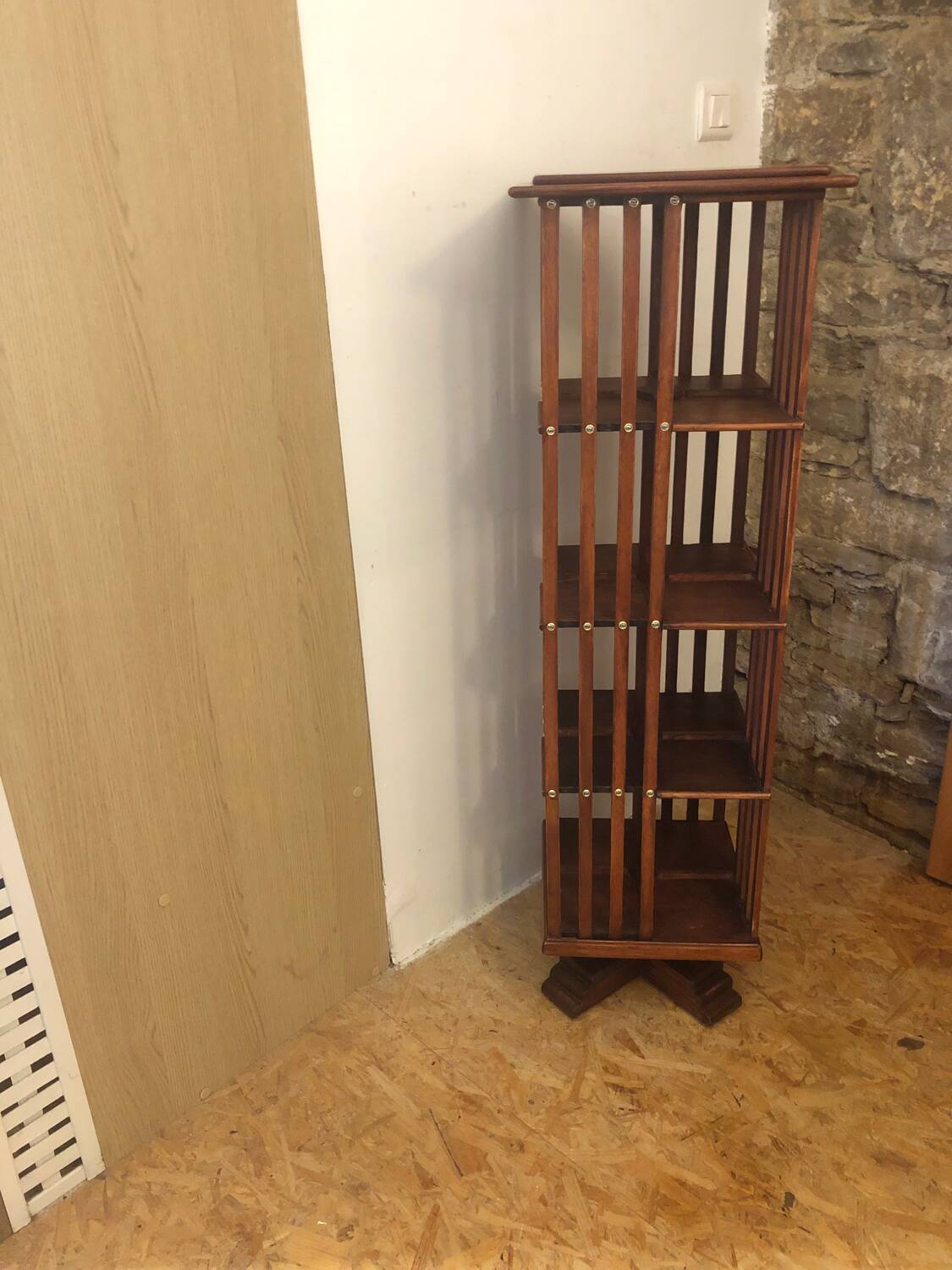 Revolving bookcase