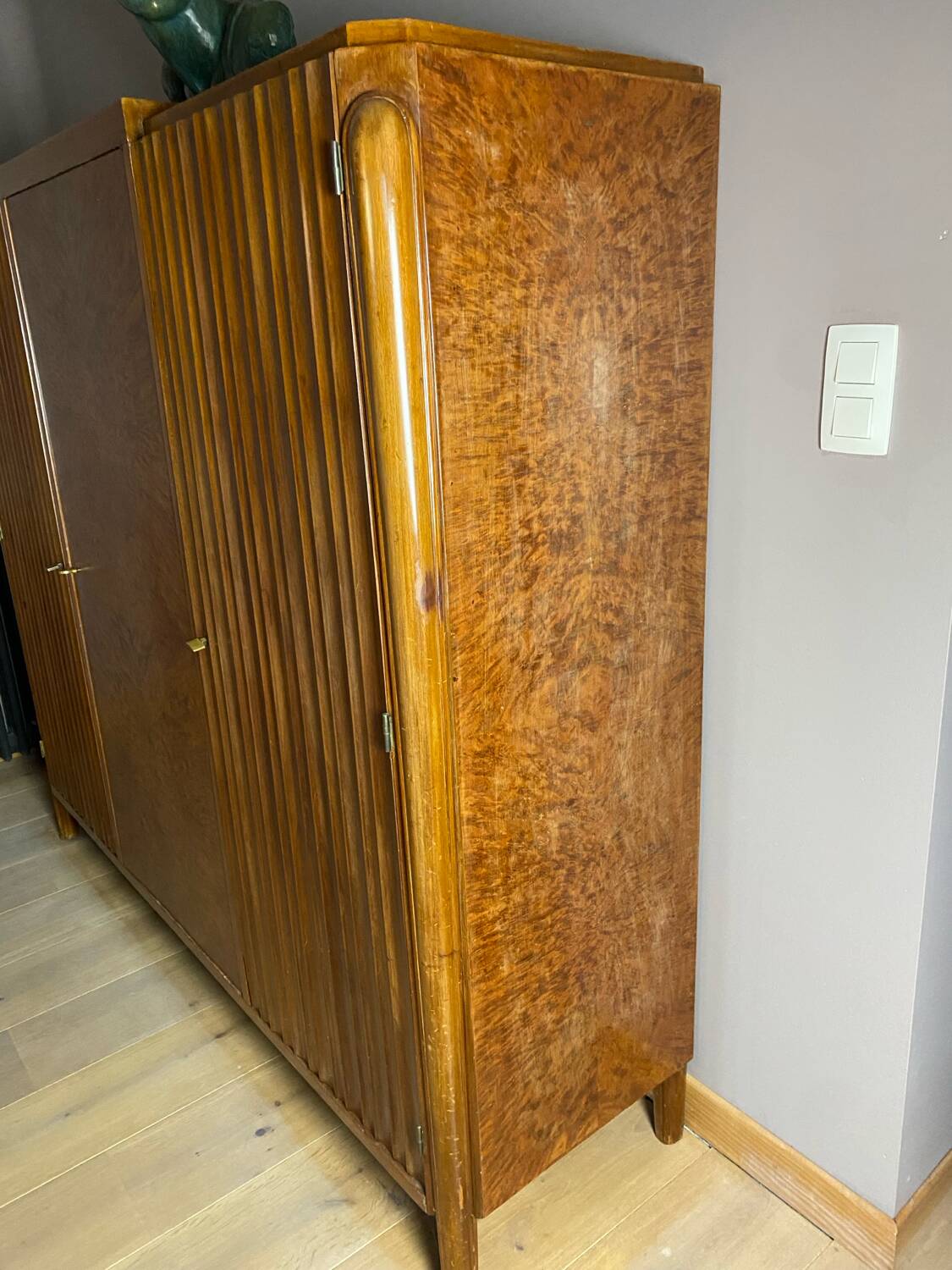 Art Deco 3-door wardrobe