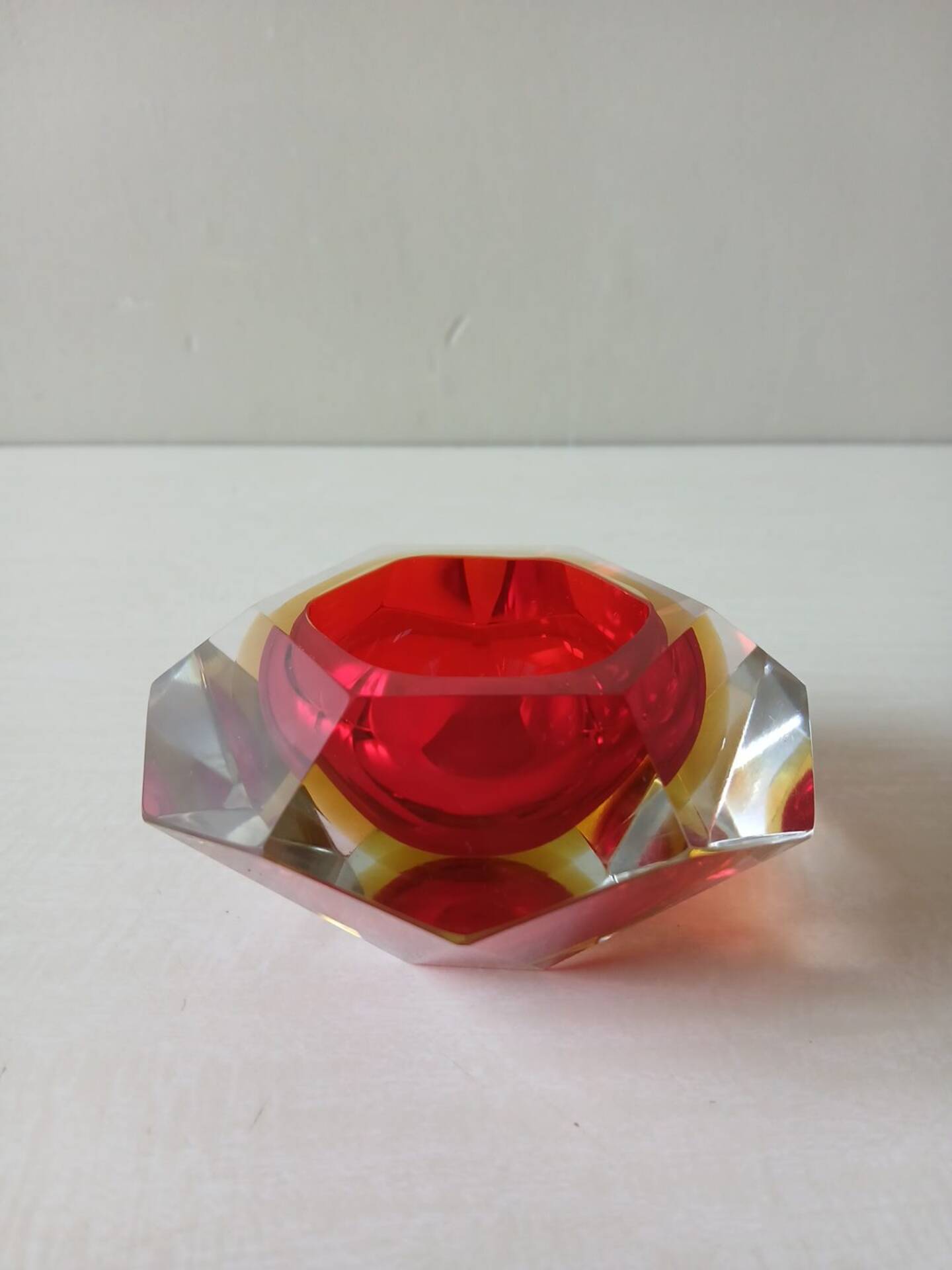 Murano ashtray Sommerso faceted glass red yellow vintage 60s-70s