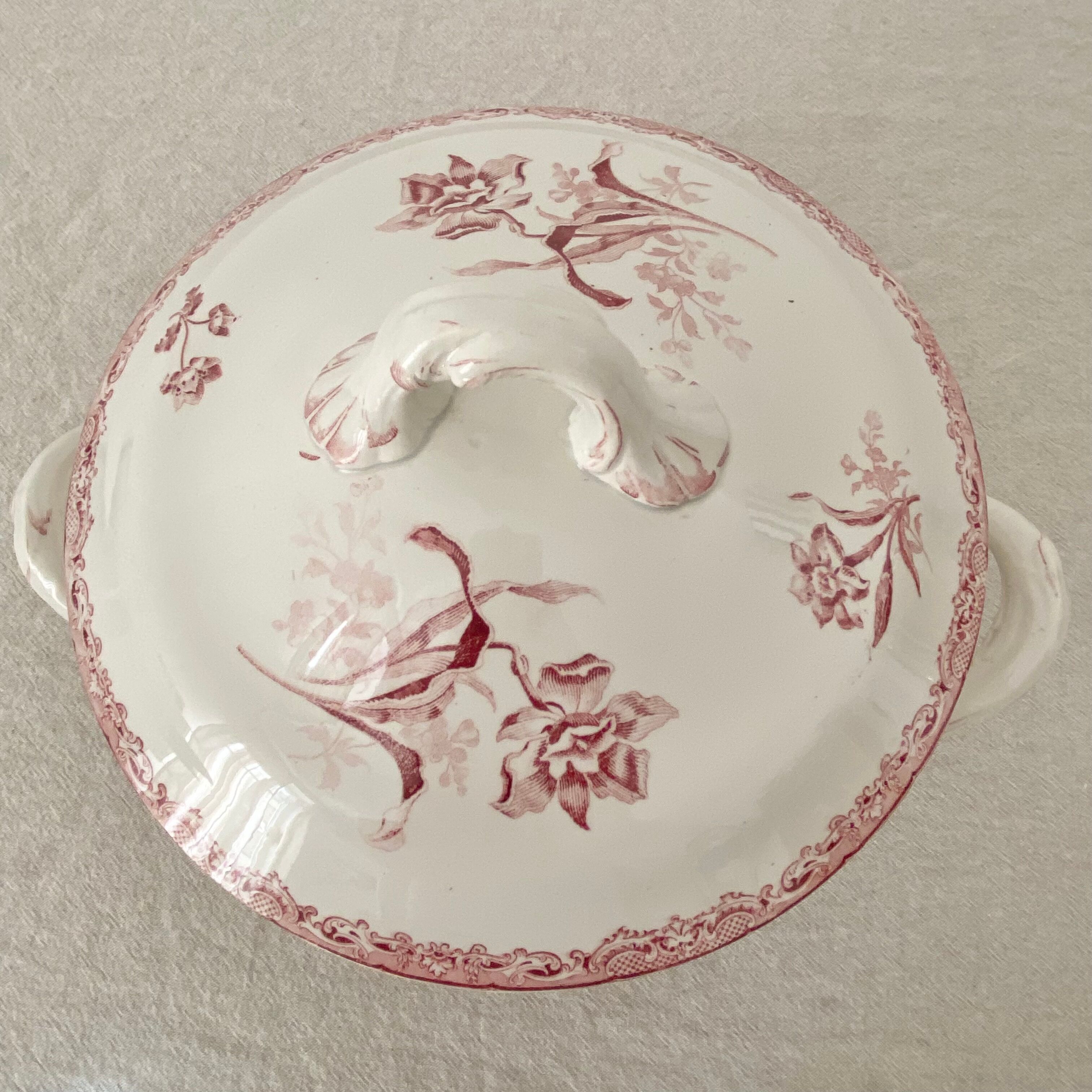 Old soup tureen sarreguemines (fontances) terre de fer