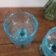 Coupes bleu en verre bullé