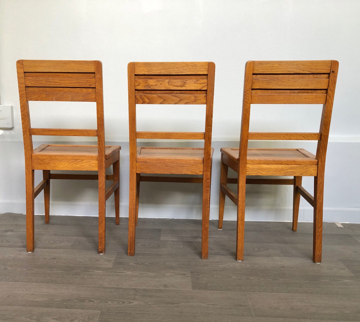 Set of 3 oak chairs from the 50s reconstruction period