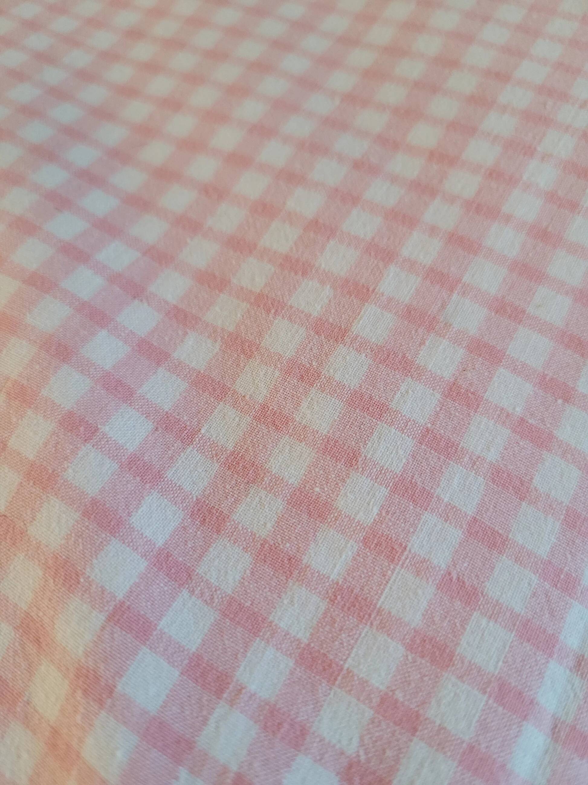 Drap - pièce de tissu - nappe vichy rose - 290x220cm - 912