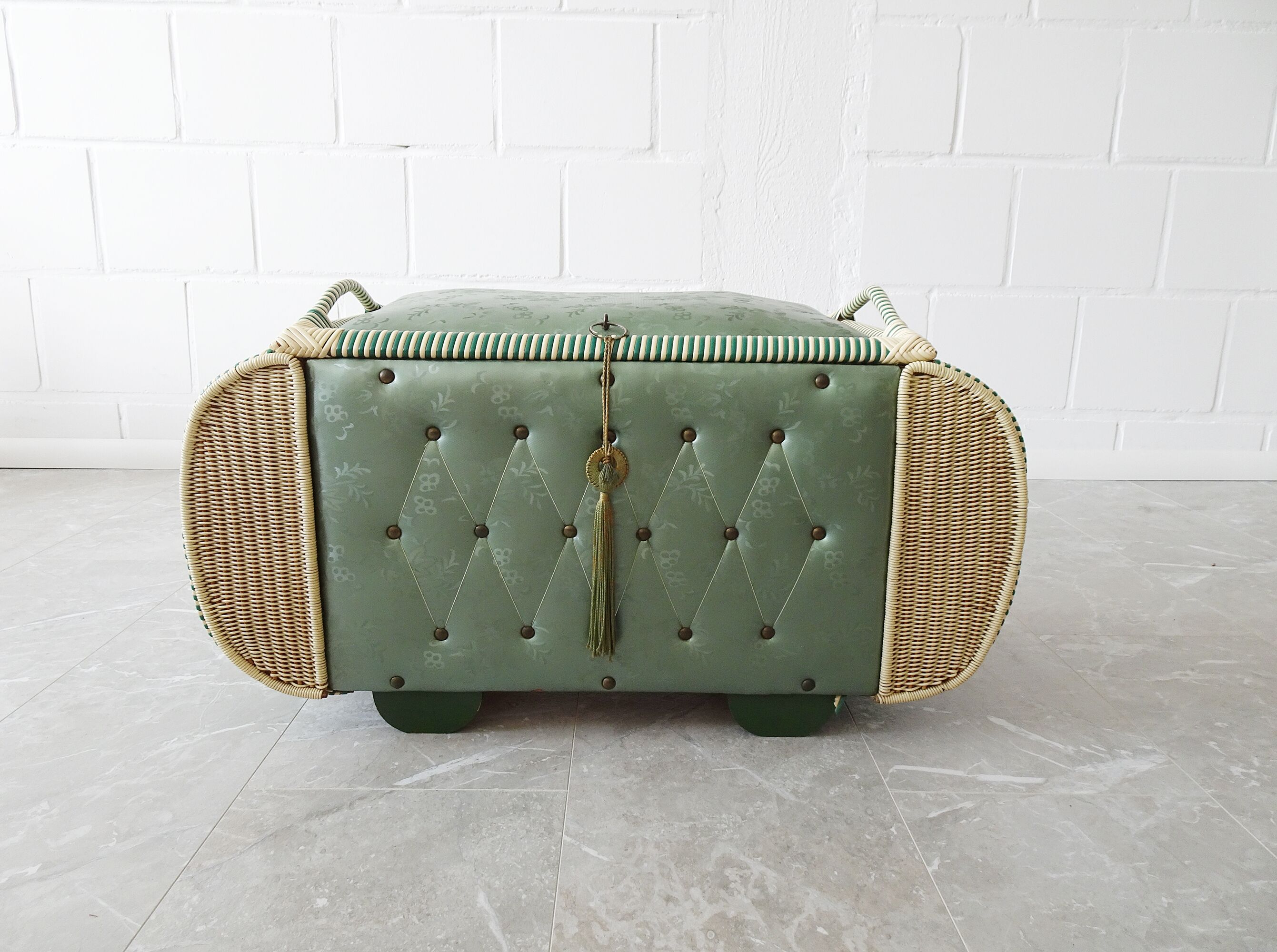 green seat chest
