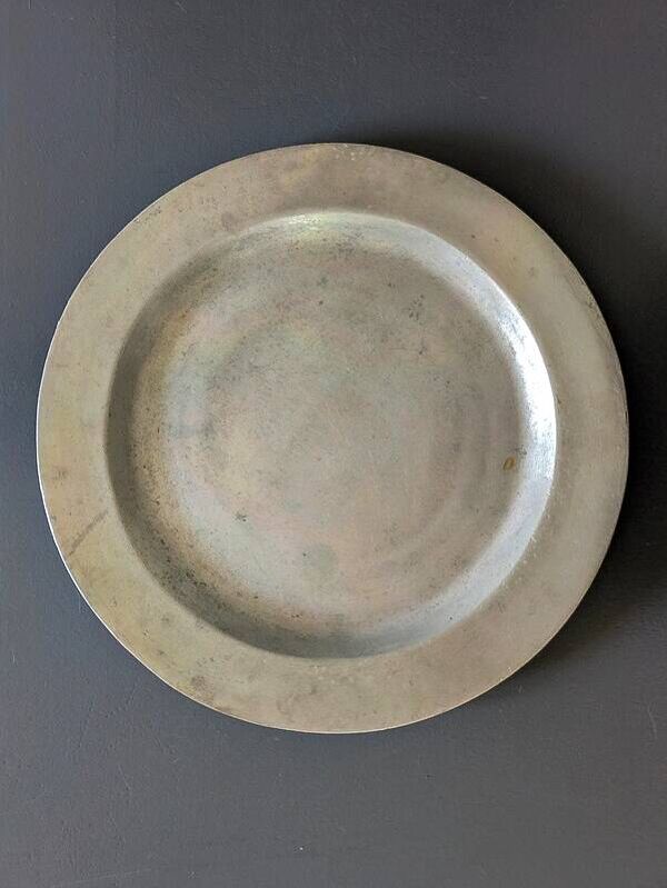 Plateau rond vintage étain brossé D37cm