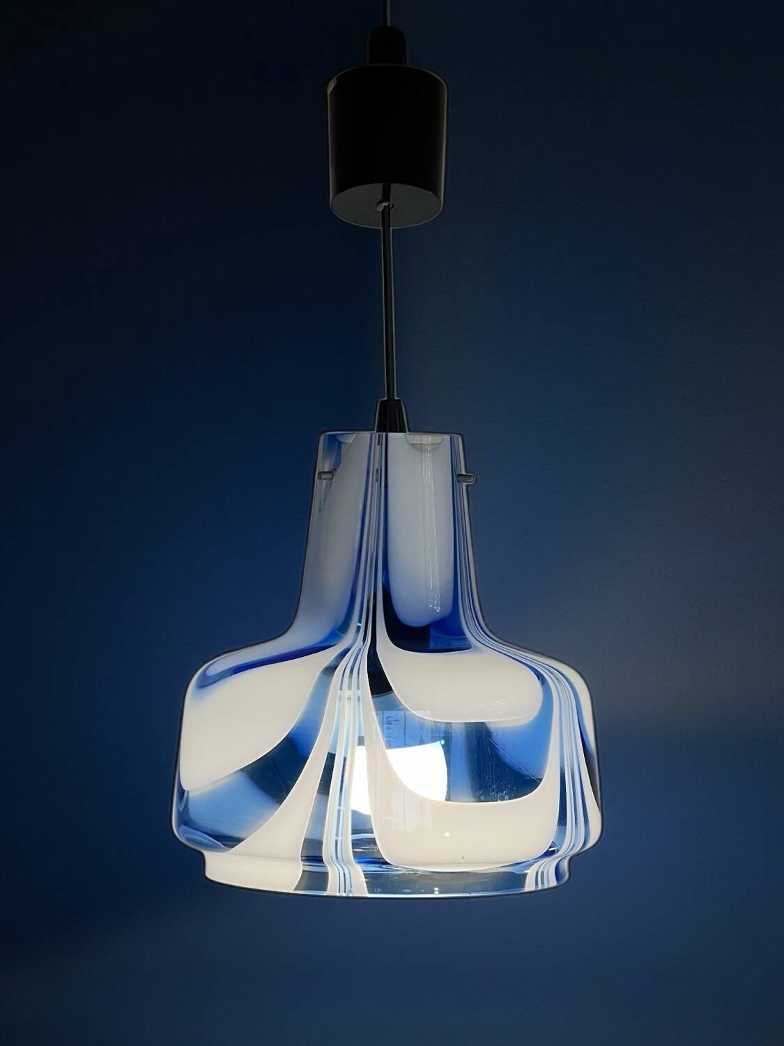 Vintage 1970s Italian Murano suspension light in ribbed glass.