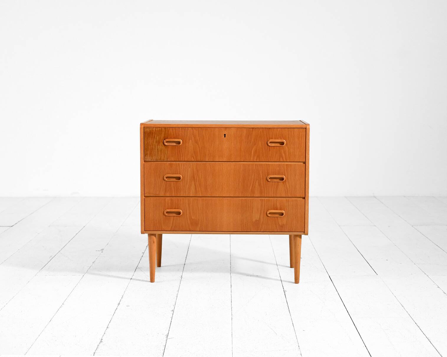 Scandinavian oak chest of drawers, 1960s