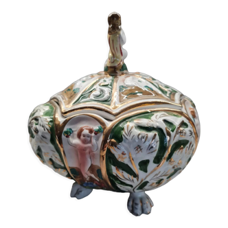 Soupière sur pied de lion en céramique Italienne, style antique capodimonte