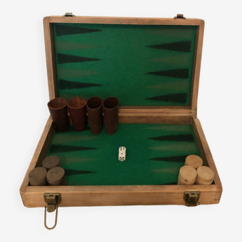 Old backgammon game box