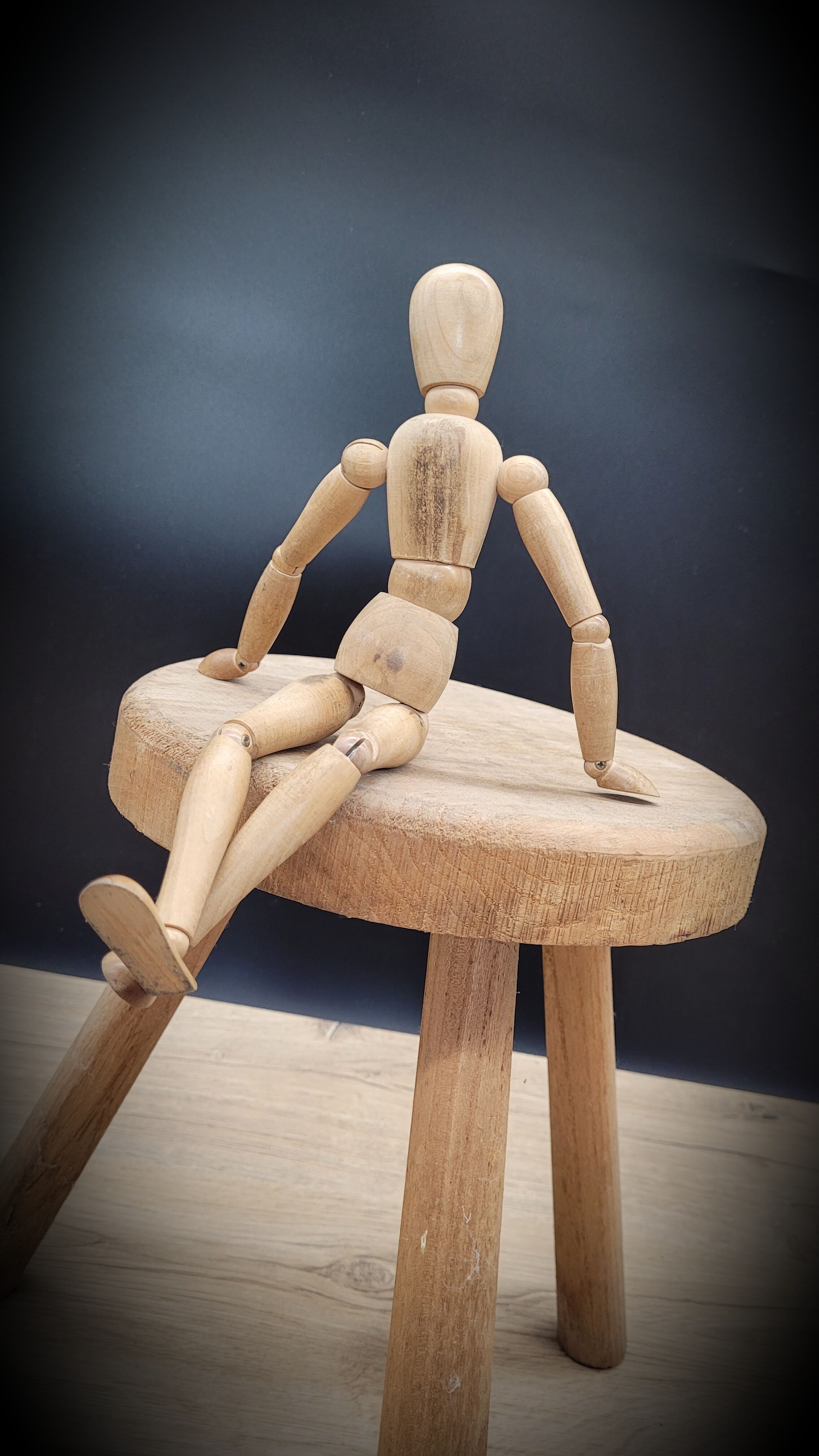 Light shepherd stool