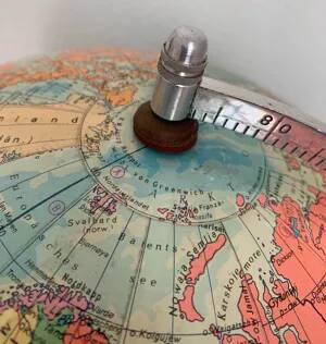Vintage 1973 terrestrial globe from Räth ex-GDR - 48 cm