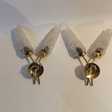 Paire d'appliques 1960 en laiton doré et verre taillé