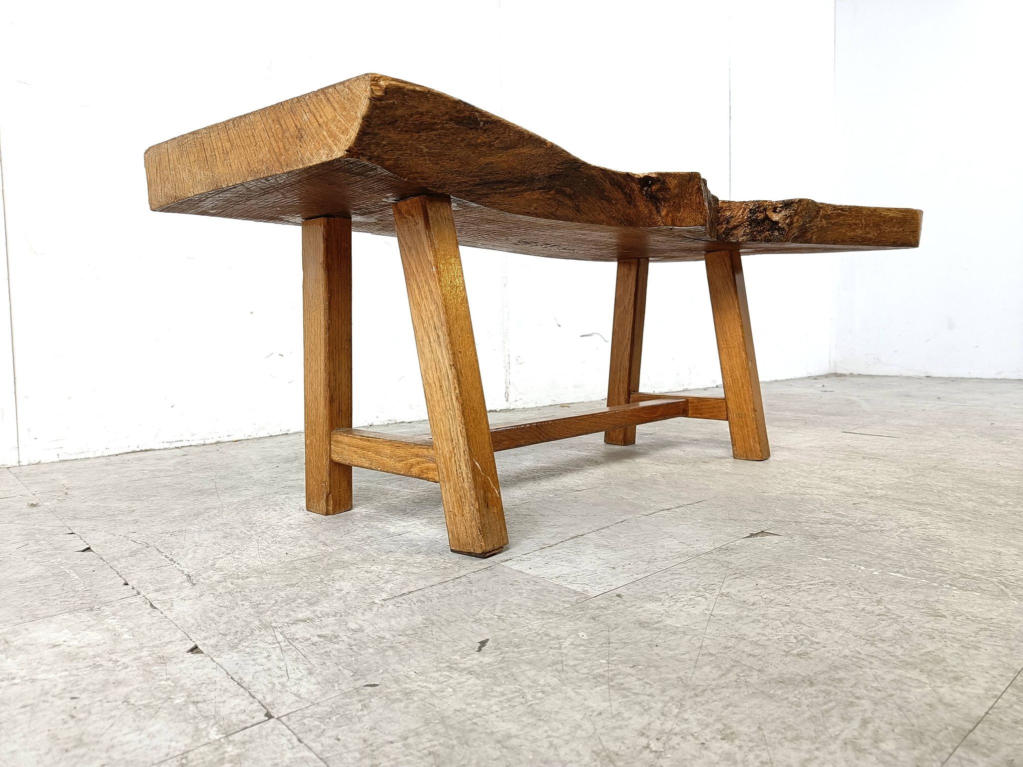 Table basse vintage brutaliste en bois, 1960