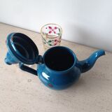 Théière en tôle émaillée bleue