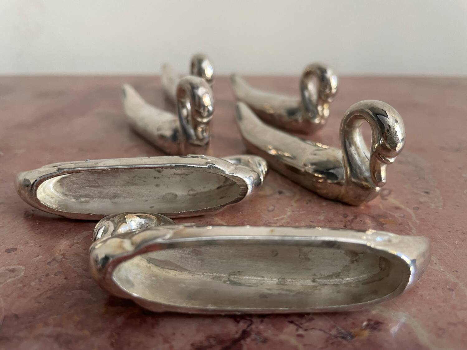 Set of 6 silver-plated swan knife rests
