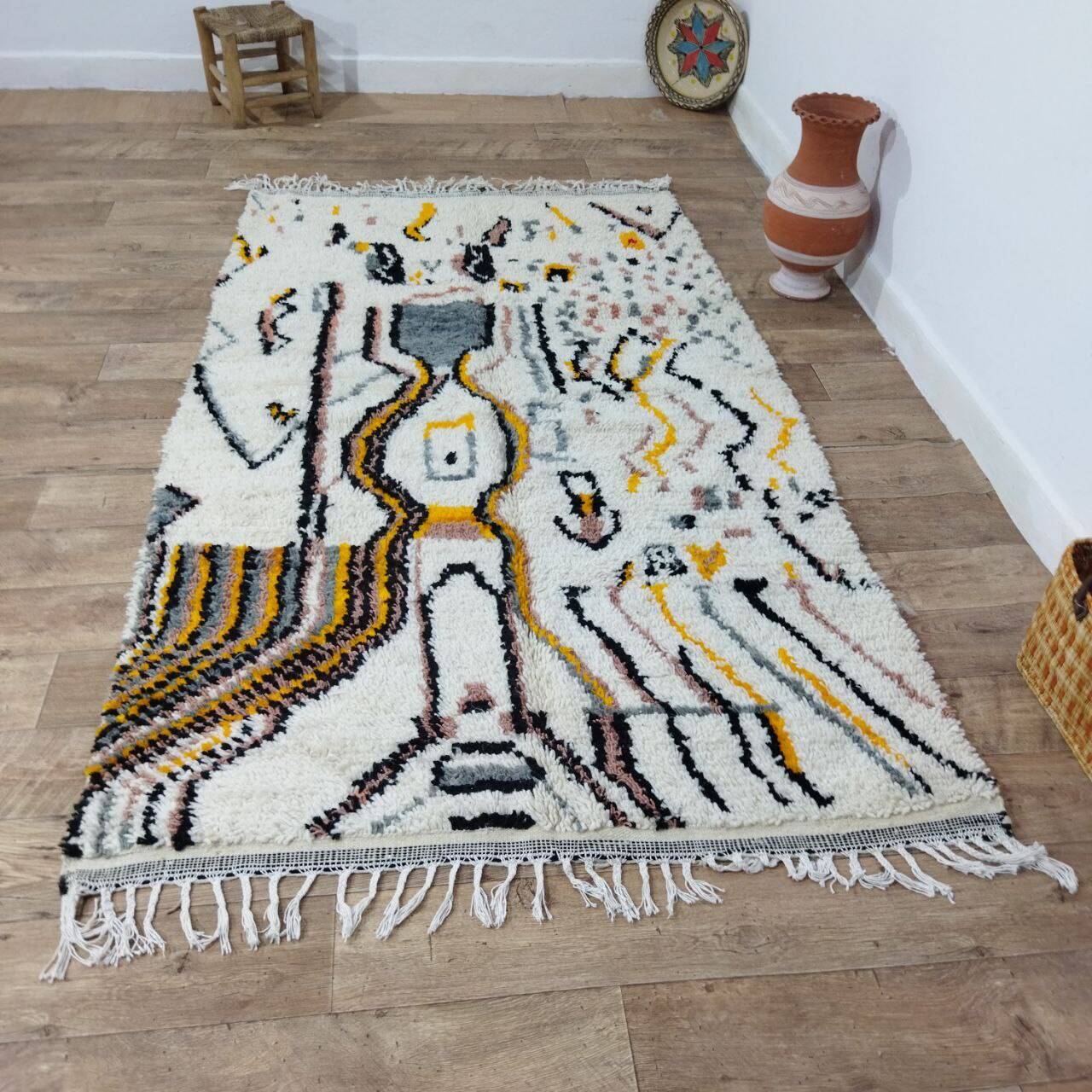 Handmade moroccan berber rug 240 x 134 cm