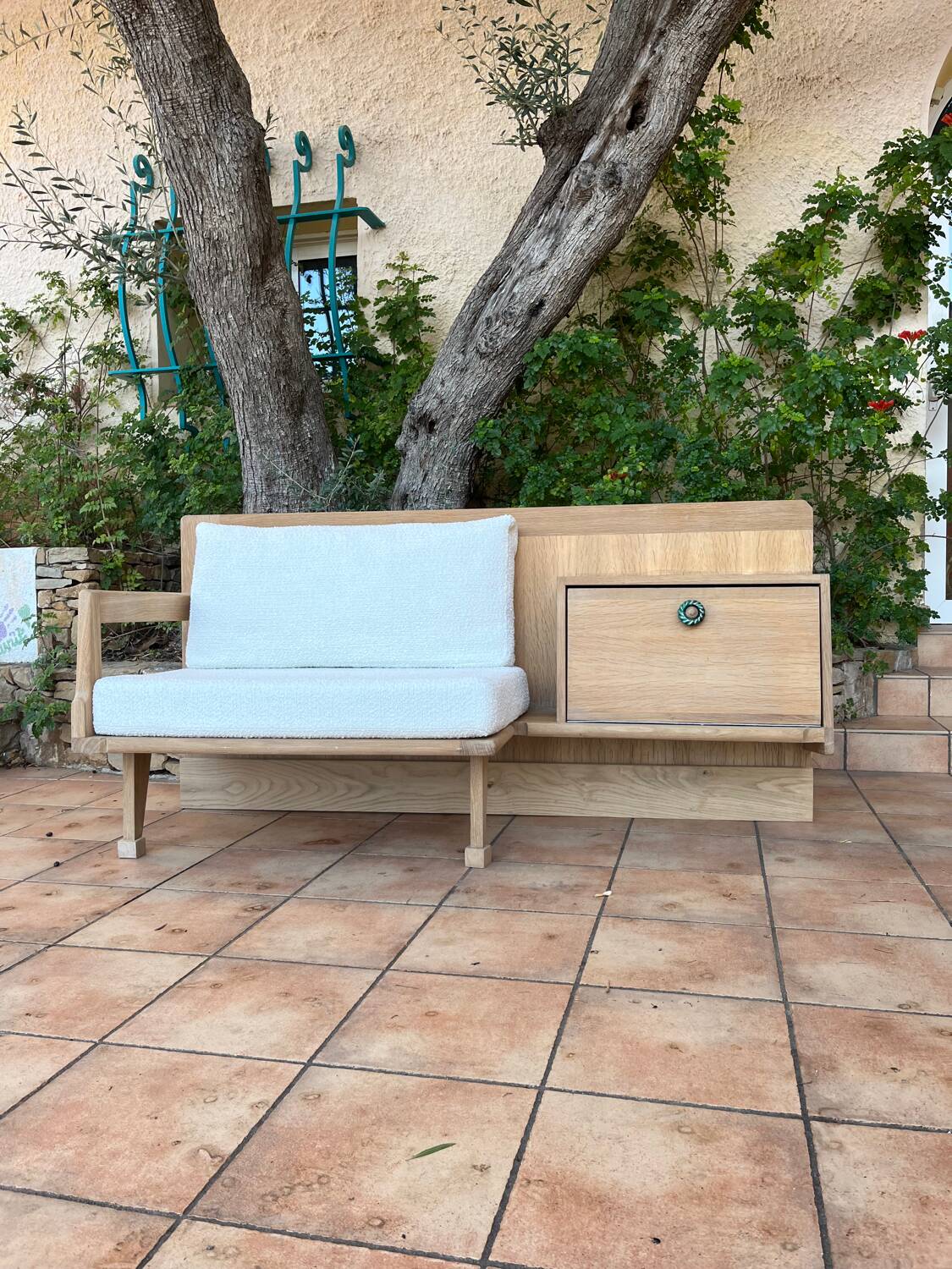 Bench in the spirit of Guillerme and Chambron