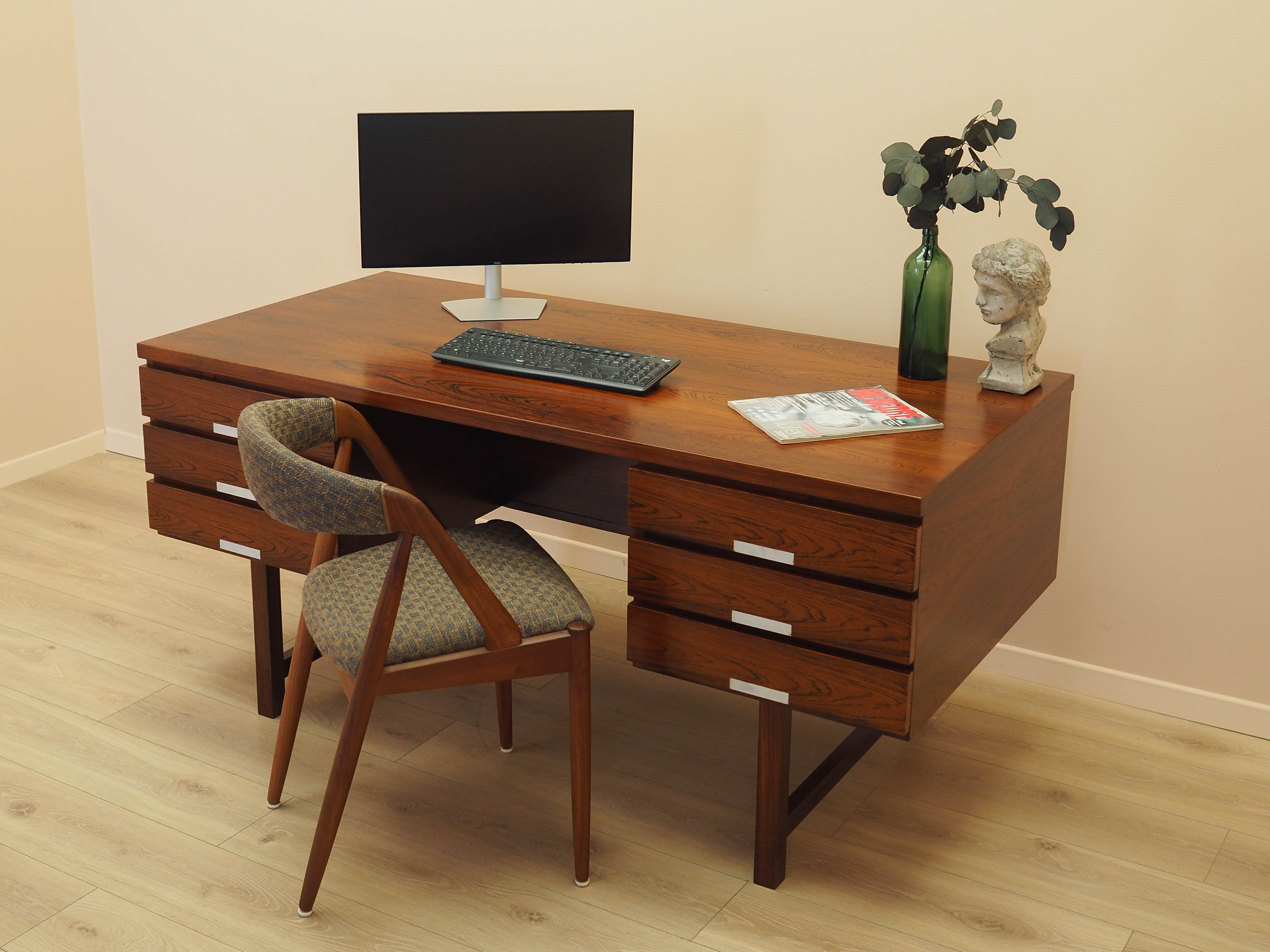 Rosewood desk, Danish design, 1970s, manufacturer: Eigil Petersens Møbelfab