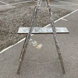 Stepladder painter's shelf