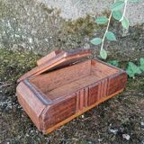 Boîte bois sculptée