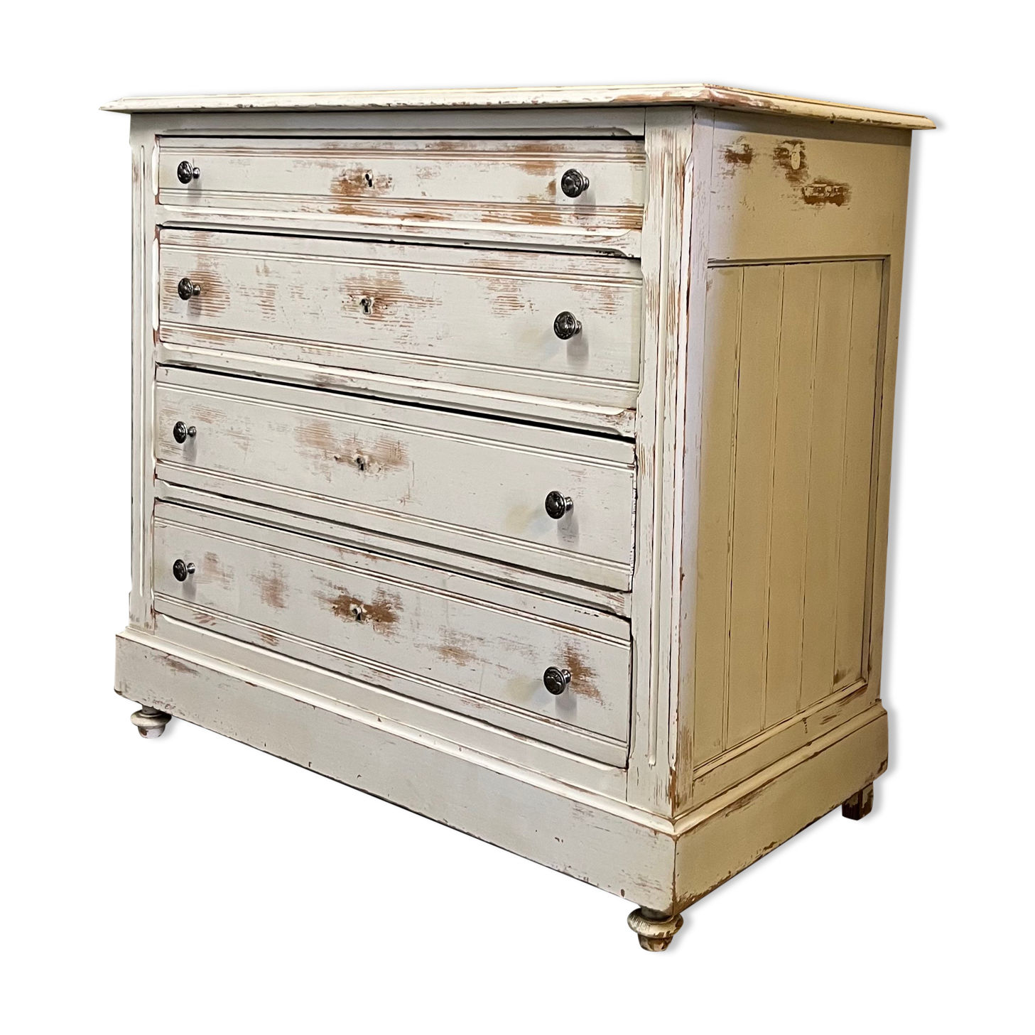 Patinated chest of drawers