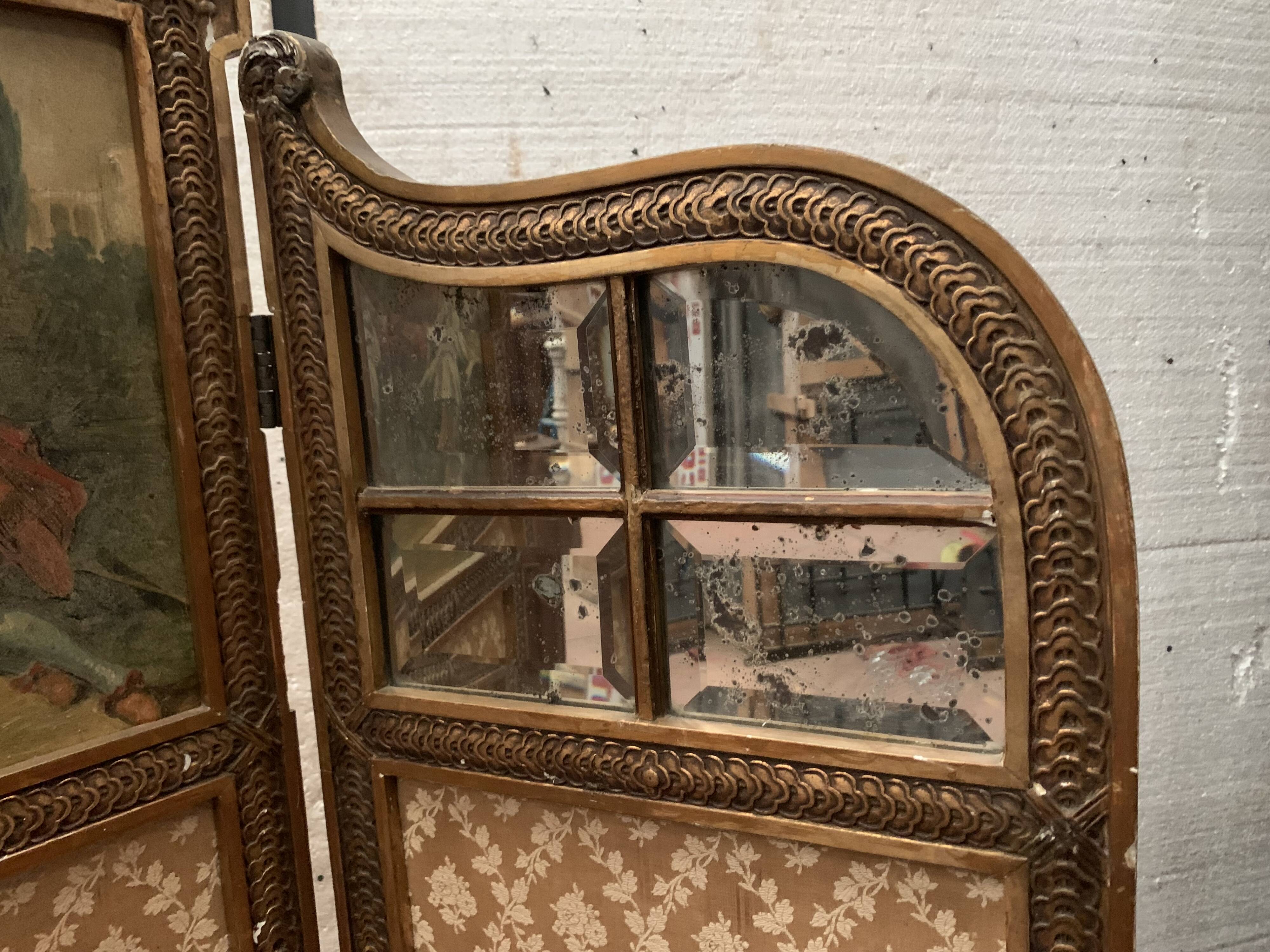 Paravent a trois panneaux de style Louis XVI en bois et stuc doré XX siècle