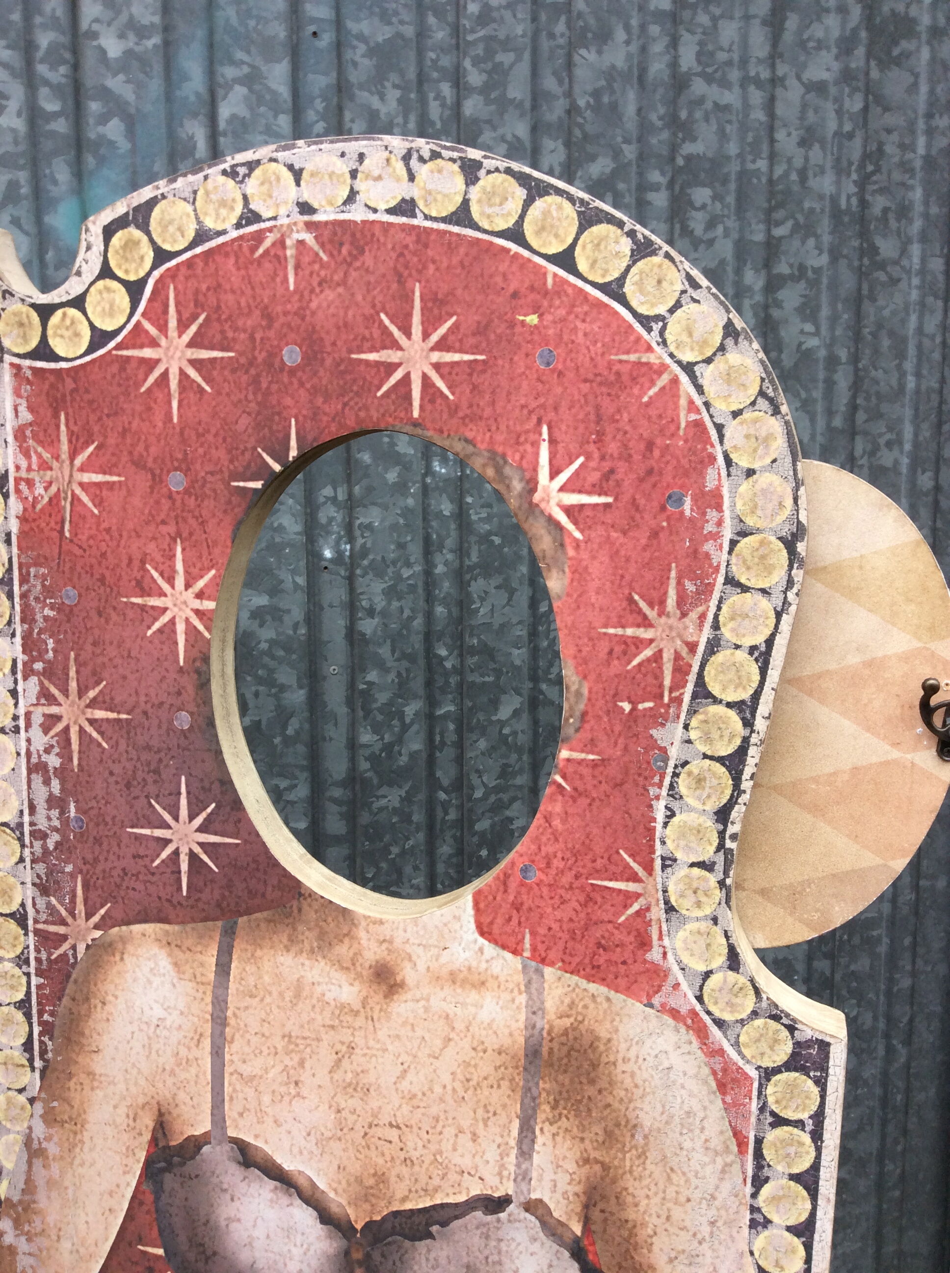 Vintage wood theme screen circus