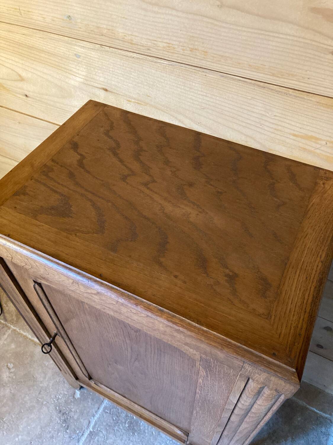 Confiturier ancien en chêne massif