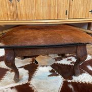 Pouf bois et peau de chèvre vintage