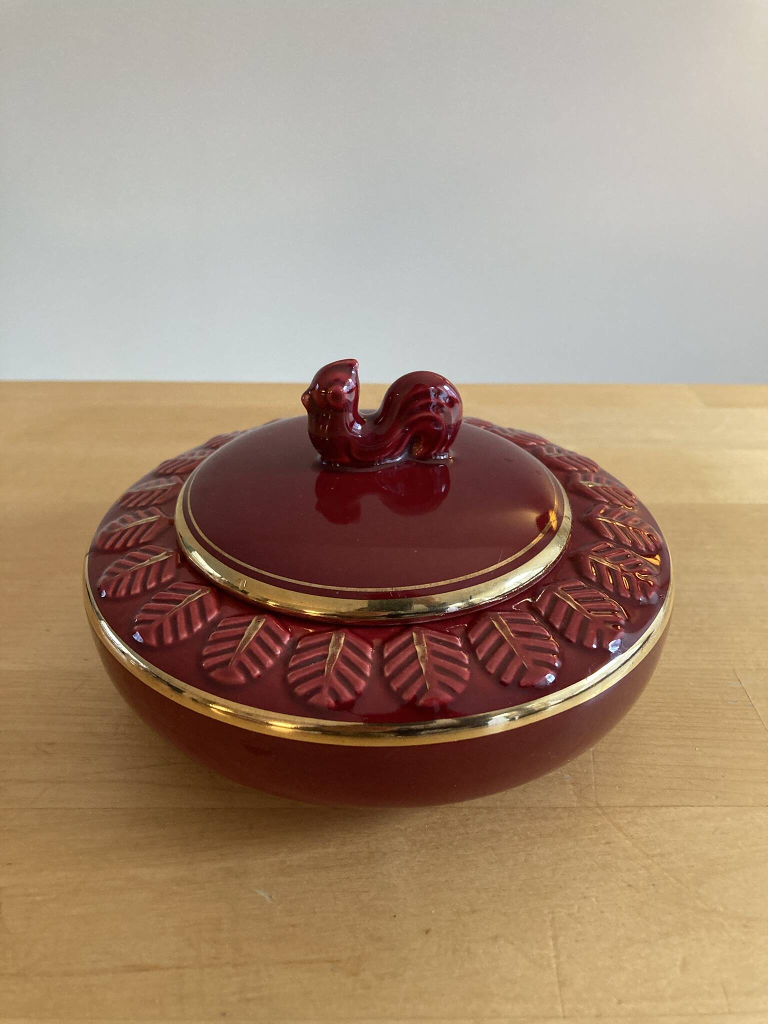 Verceram rooster candy box