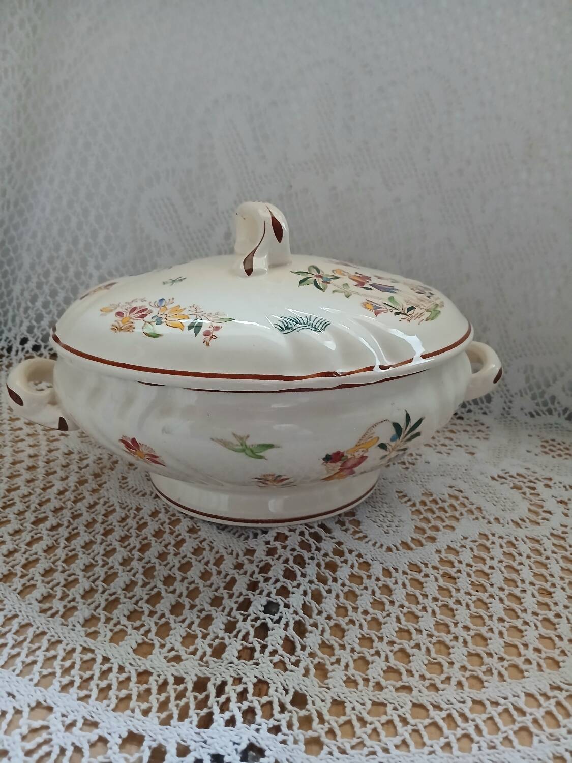 Longwy "Old Moustier" soup tureen