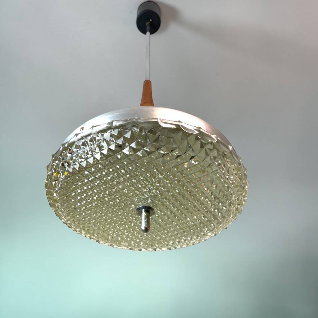 Scandinavian metal hanging lamp