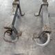 Paire de chenets zoomorphes, couple de teckels
