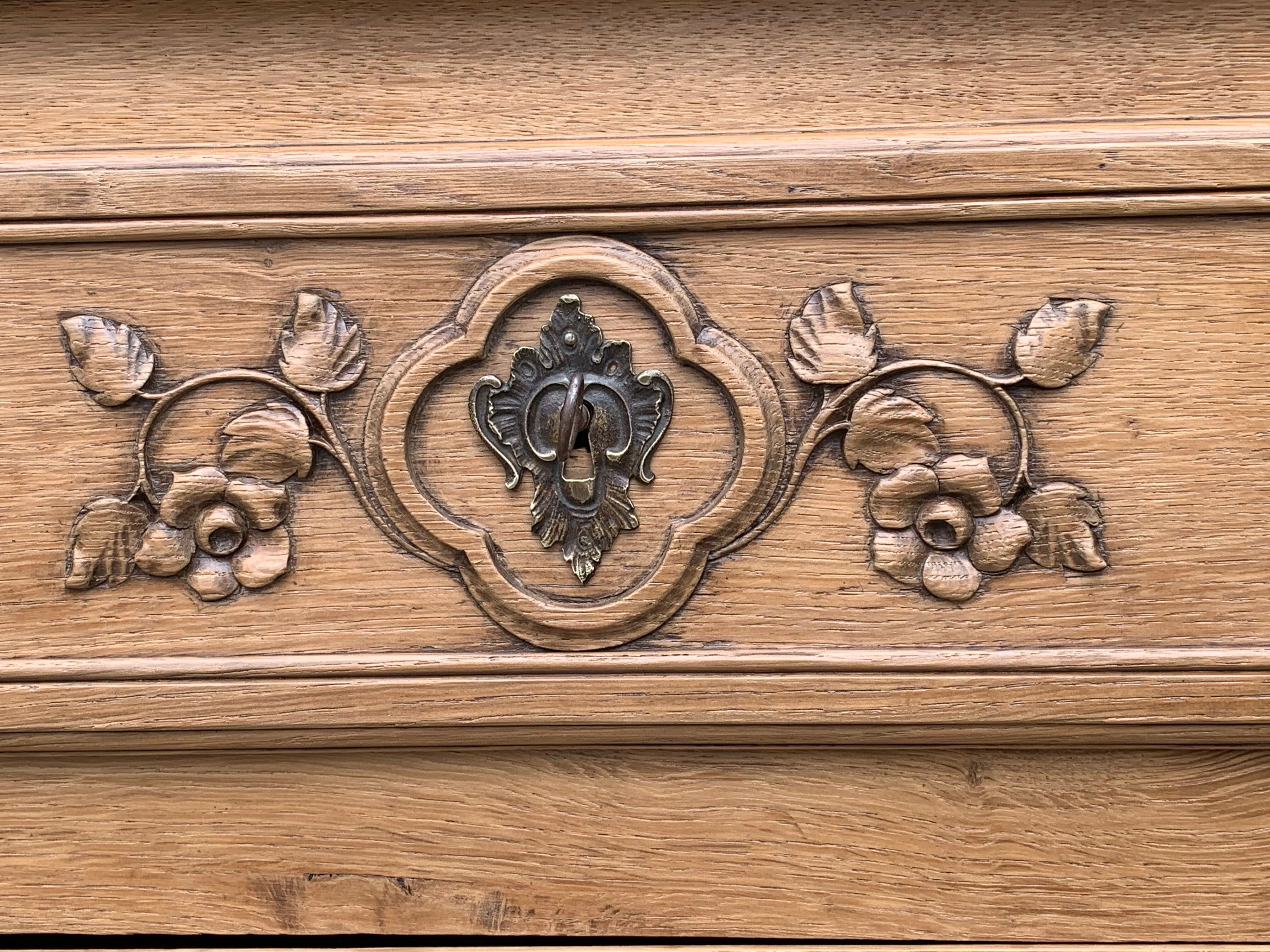 Louis XV style chest of drawers in solid raw oak, 1920