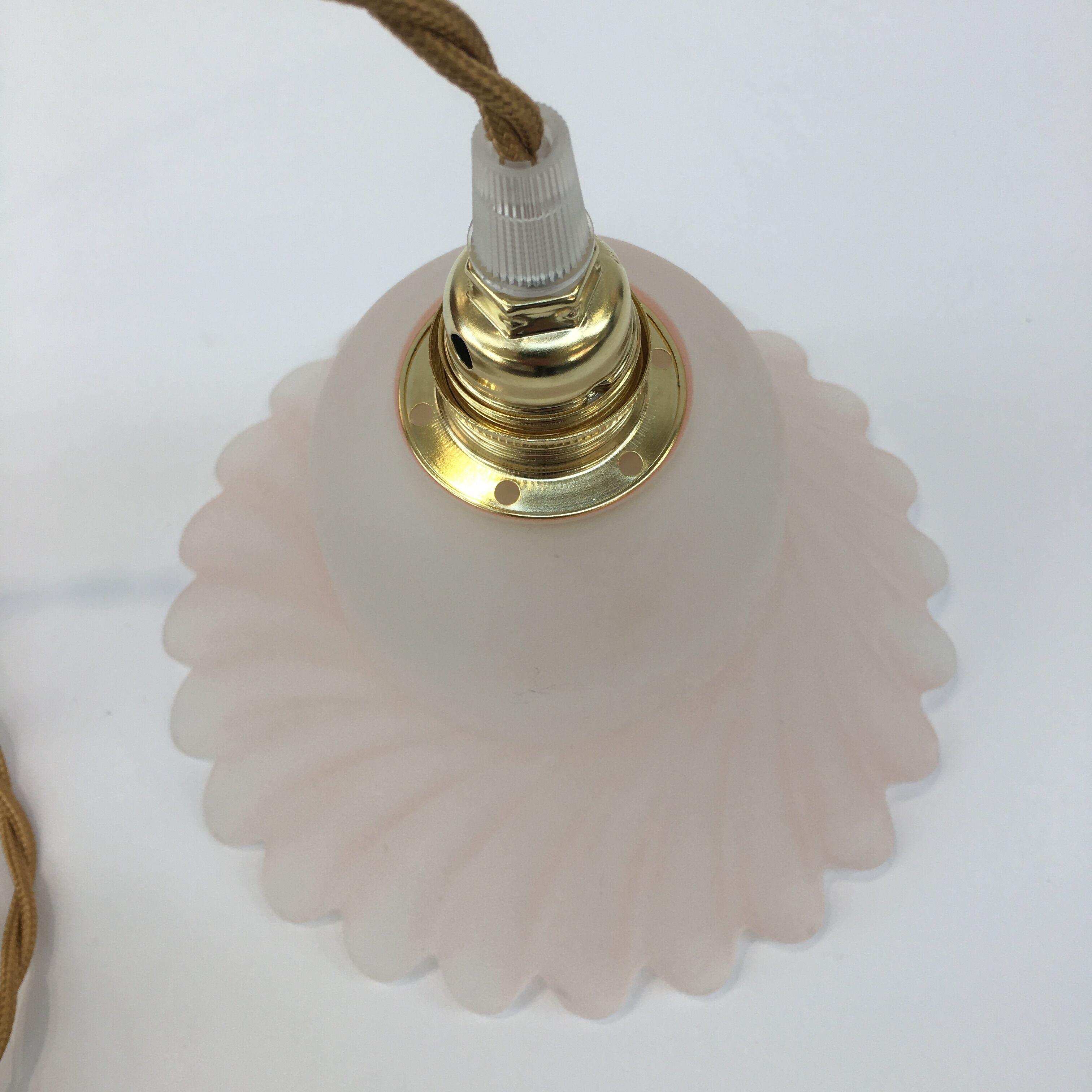 Flower walk lamp in frosted glass