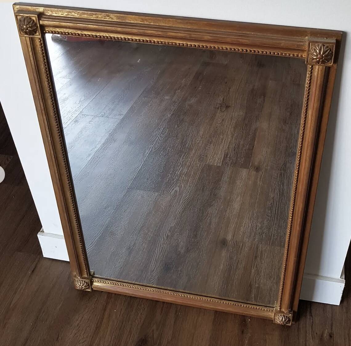 Antique mirror with a gilded wooden frame 81x59cm