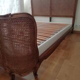 Bed and box spring canna