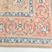 Tapis persan classique bleu et pêche