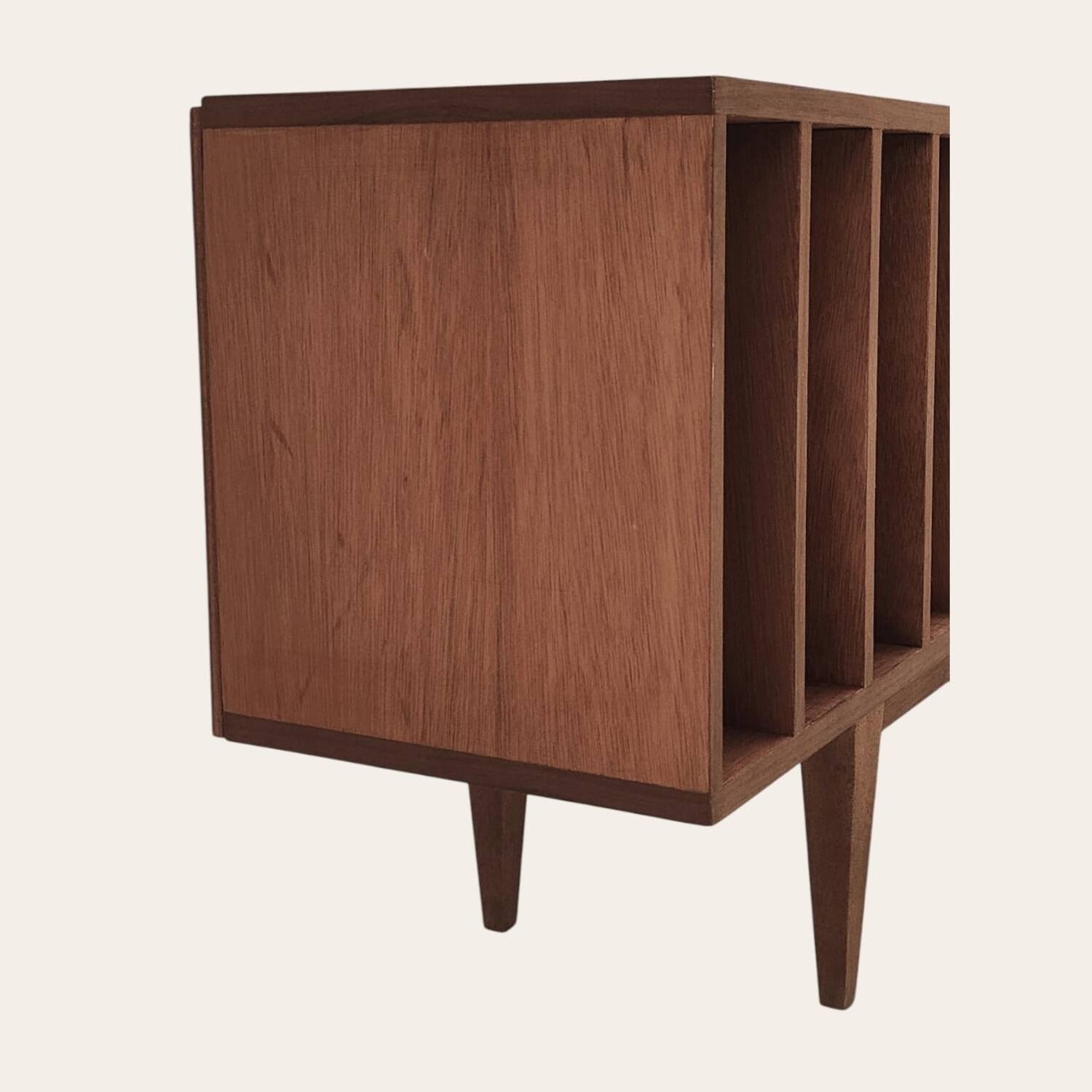 Silund low sideboard