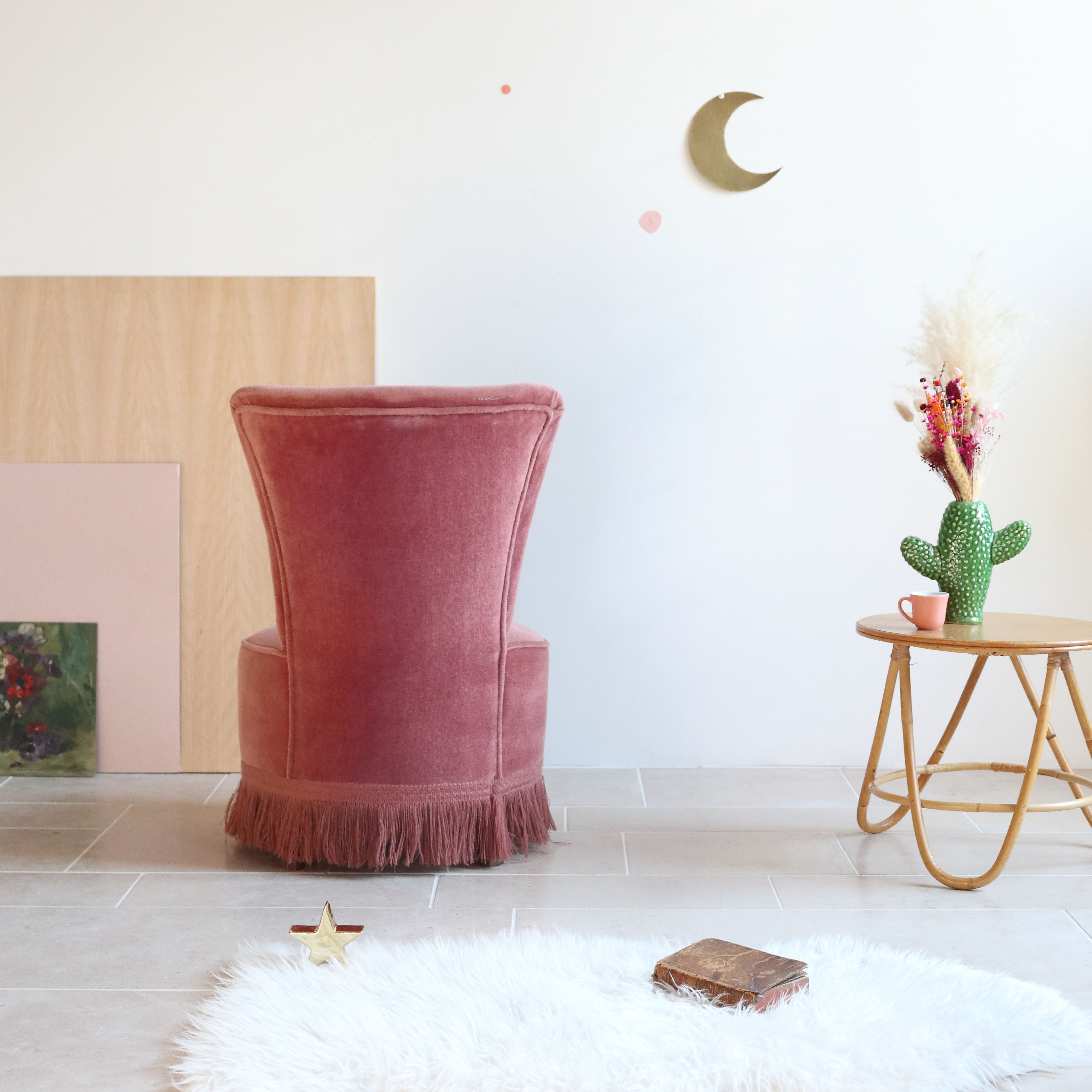 Vintage toad armchair in pink velvet with fringes, 50s/60s