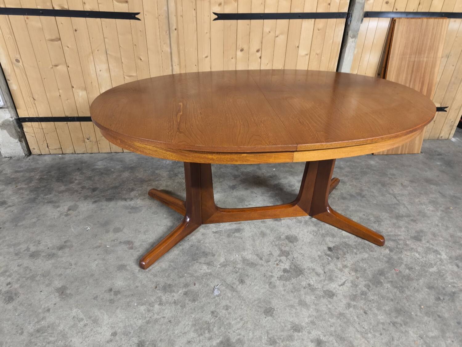 Vintage Baumann oval table