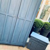 Parisian wardrobe and his bedside