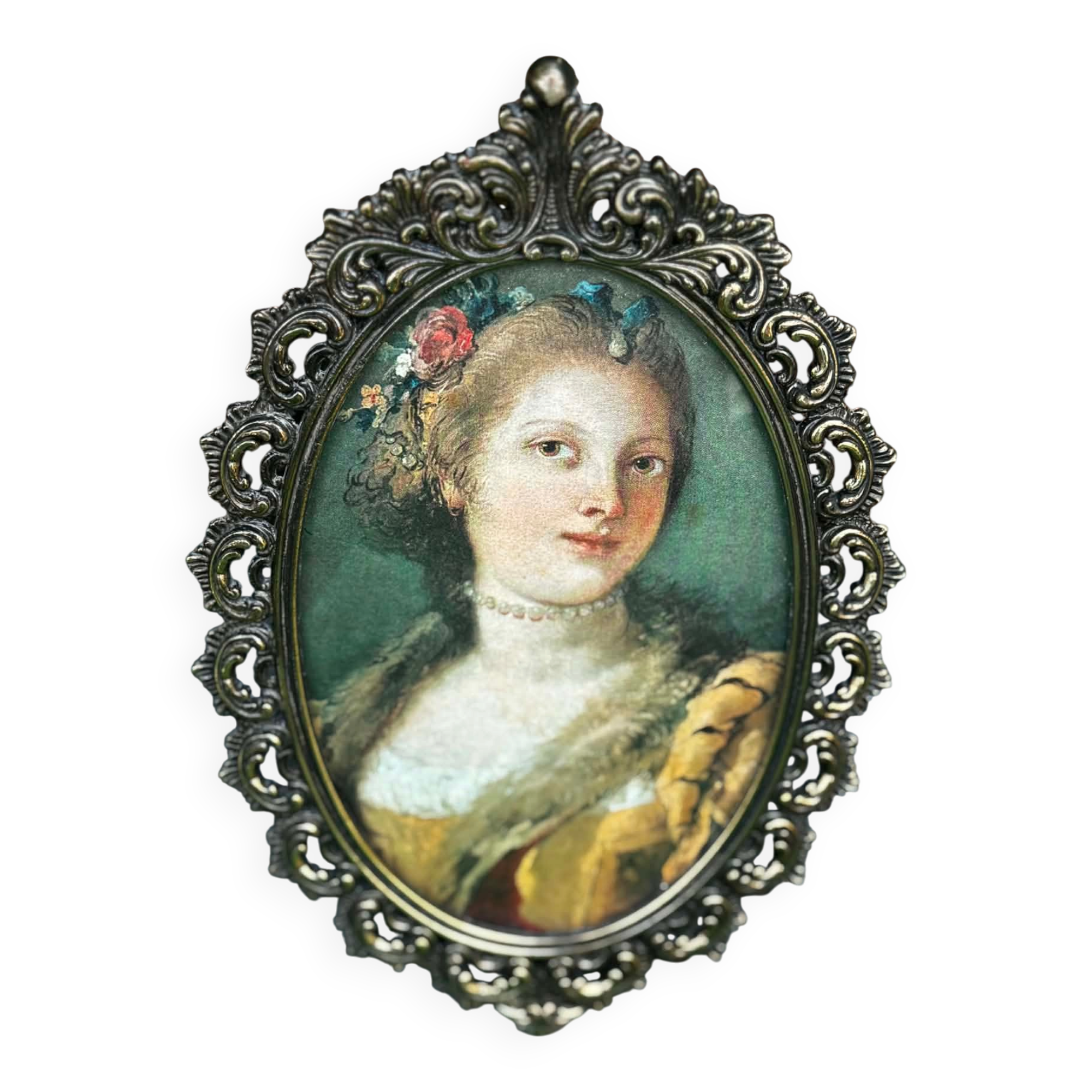 Large medallion frame in brass, 19th century.