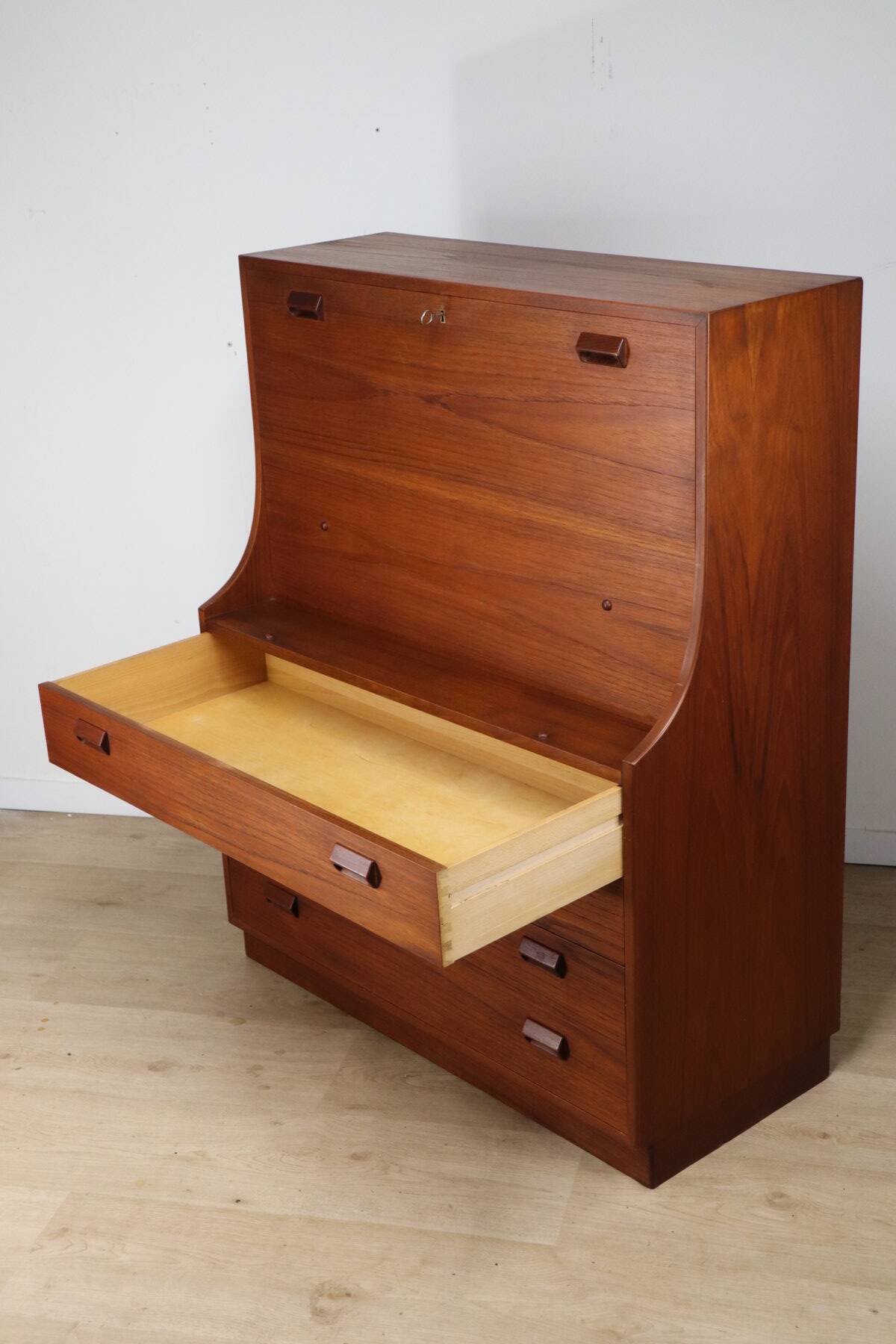 Scandinavian secretary Borge Mogensen Soborg edition, 1960