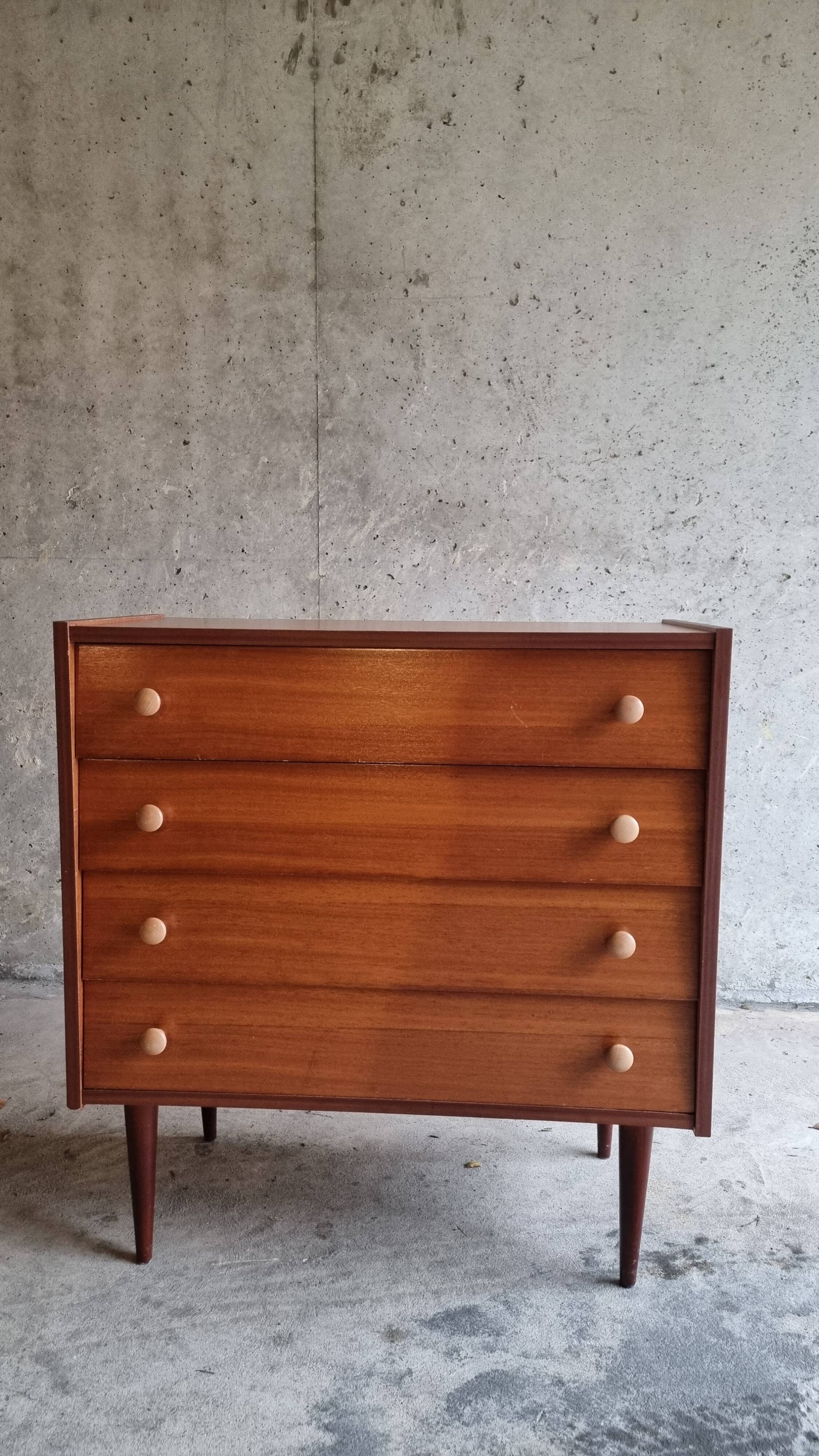 Vintage chest of drawers