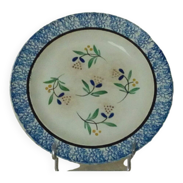 Fine earthenware plate of forges les eaux decorated with sponge end 19 th