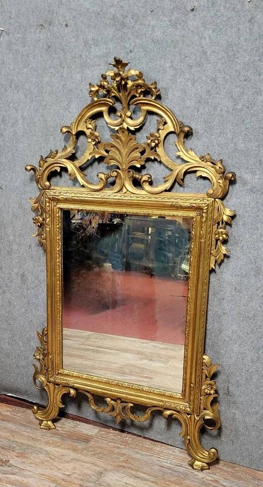 Very large Louis XV Venetian mirror in gilded wood circa 1900