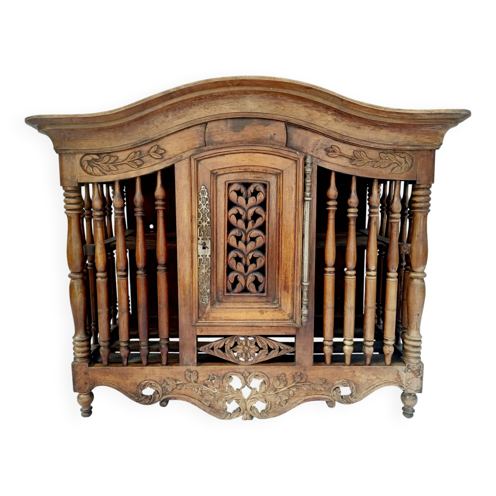 Provençal bread box