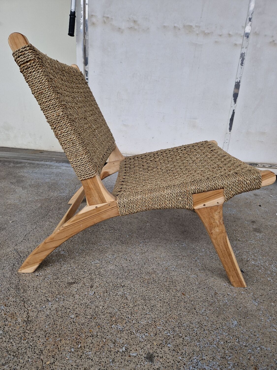 Pair of armchairs low solid wood and braided rope