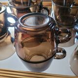 Service de 9 tasses en verre fumé Vereco France, années 70